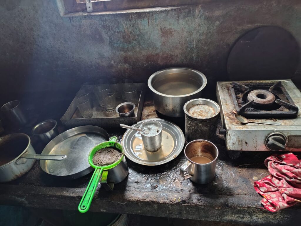 ಅಂಕೋಲಾ ಹೋಟೆಲ್ ಮೇಲೆ ಆರೋಗ್ಯ ಇಲಾಖೆಯ ದಾಳಿ"